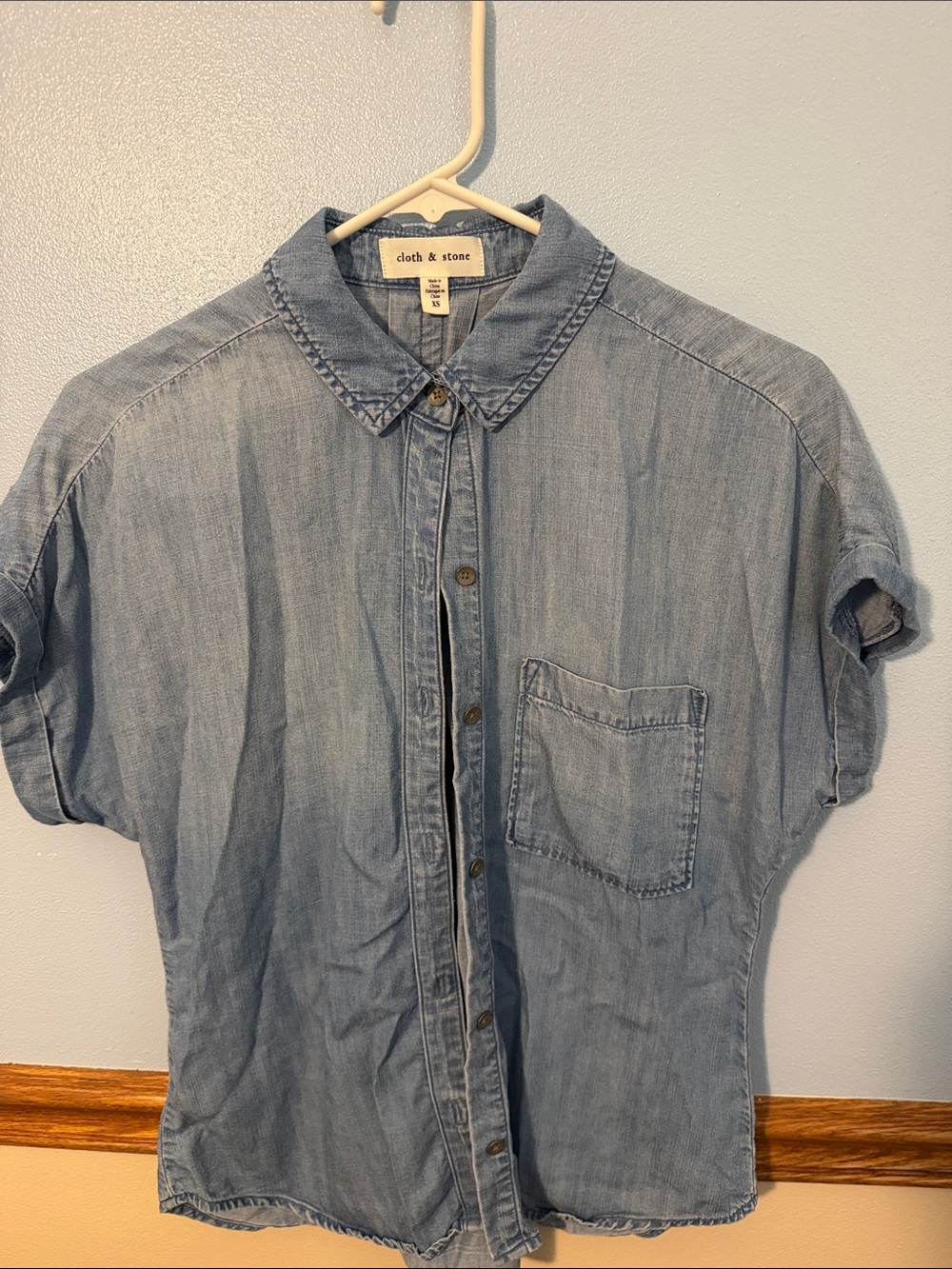 Anthropologie Cloth & Stone Tencel Chambray Button-up Denim Shirt Size XS